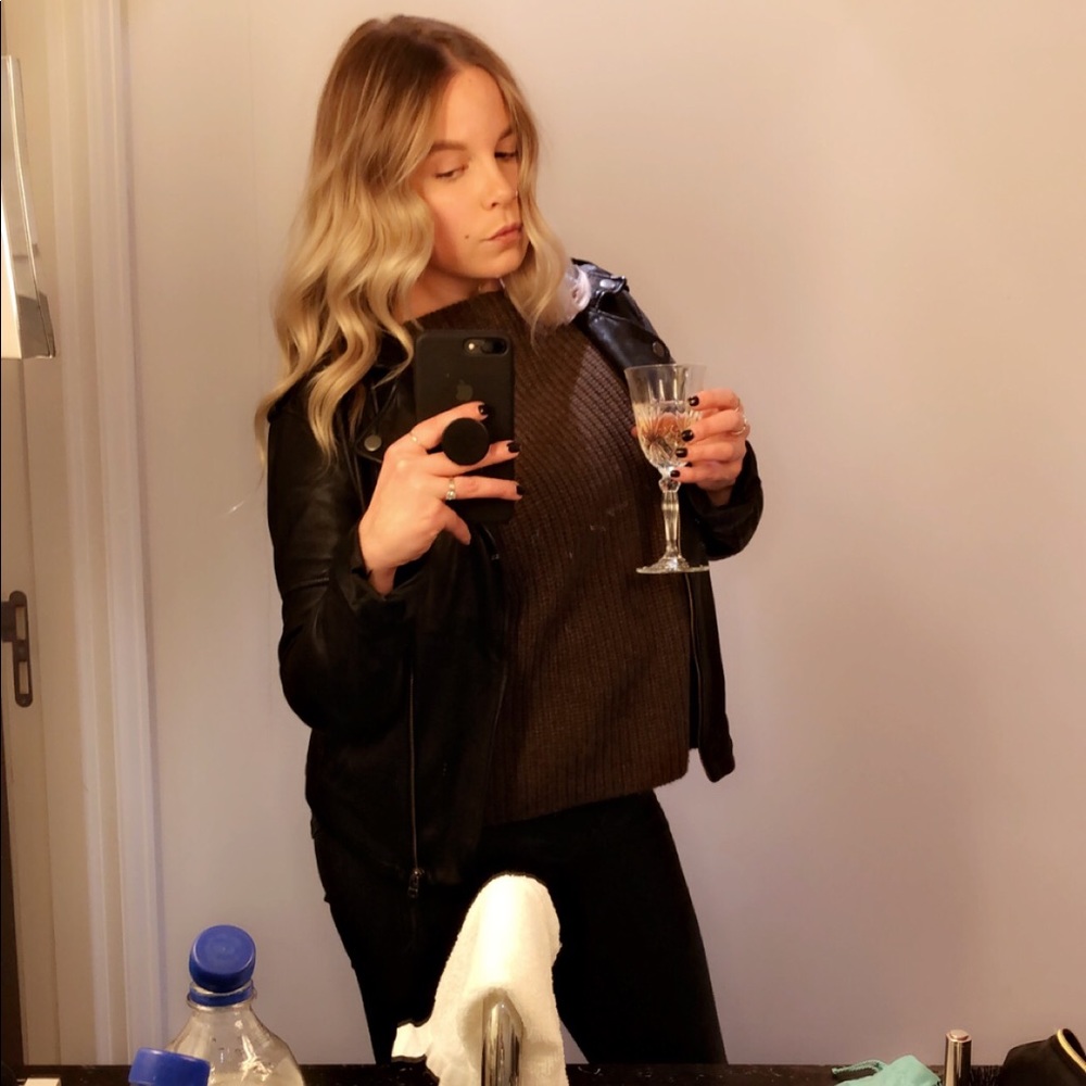 Meet your Posher, Hillary